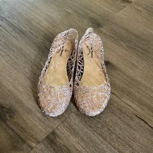 Elegant jelly flats. Great condition.